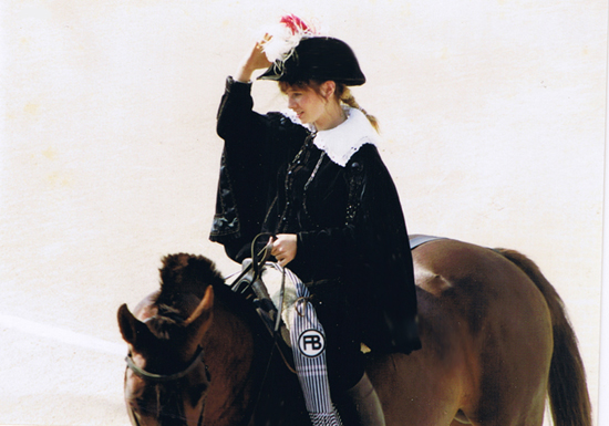 Il y a deux façons de donner l'estocade : - a volapie : le torero, face à l'animal, se 