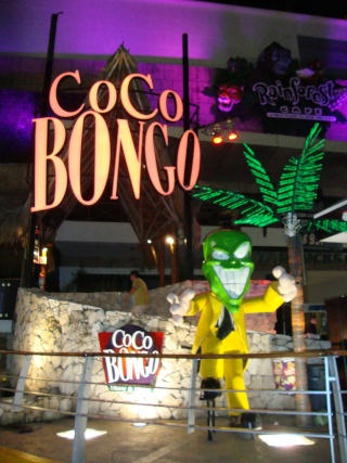 Nuit de folie au Coco Bongo dans c'est typique coco_b10