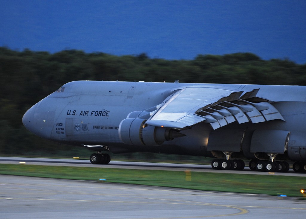 C5 B Galaxy in Geneva airport - UK Airshow Review Forums